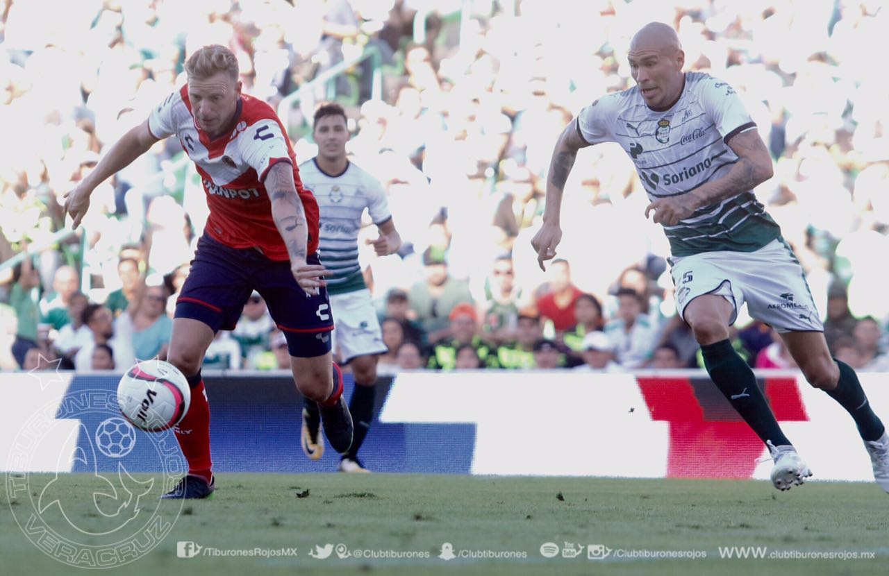 Tiburones Rojos rompe la quiniela al ganar en Torreón