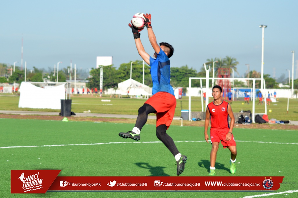 Listos los Tiburones Rojos Sub-15 para morder ante el Puebla