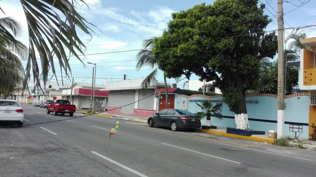 Piden reparar cable de energía eléctrica en Veracruz