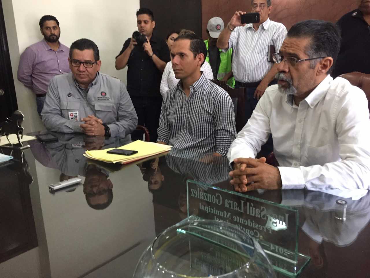 Diputados locales y PC estatal recorren zonas afectadas por las inundaciones en Tierra Blanca