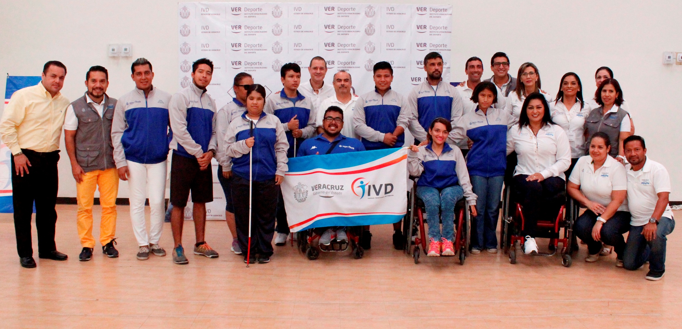 Abandera IVD delegación de Paralimpiada Nacional 2017