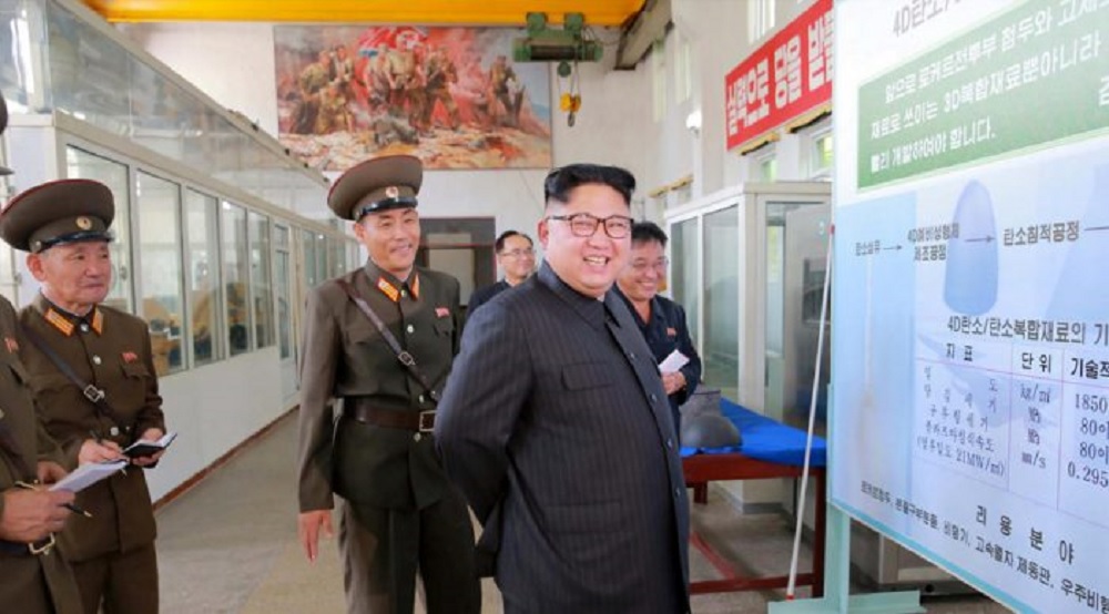 Líder norcoreano quiere más cohetes y ojivas nucleares