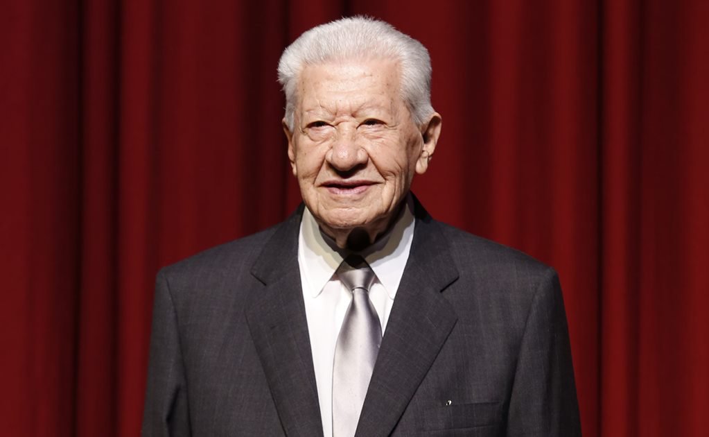 A sus 92 años, Ignacio López Tarso goza de exclusividad vitalicia en Televisa