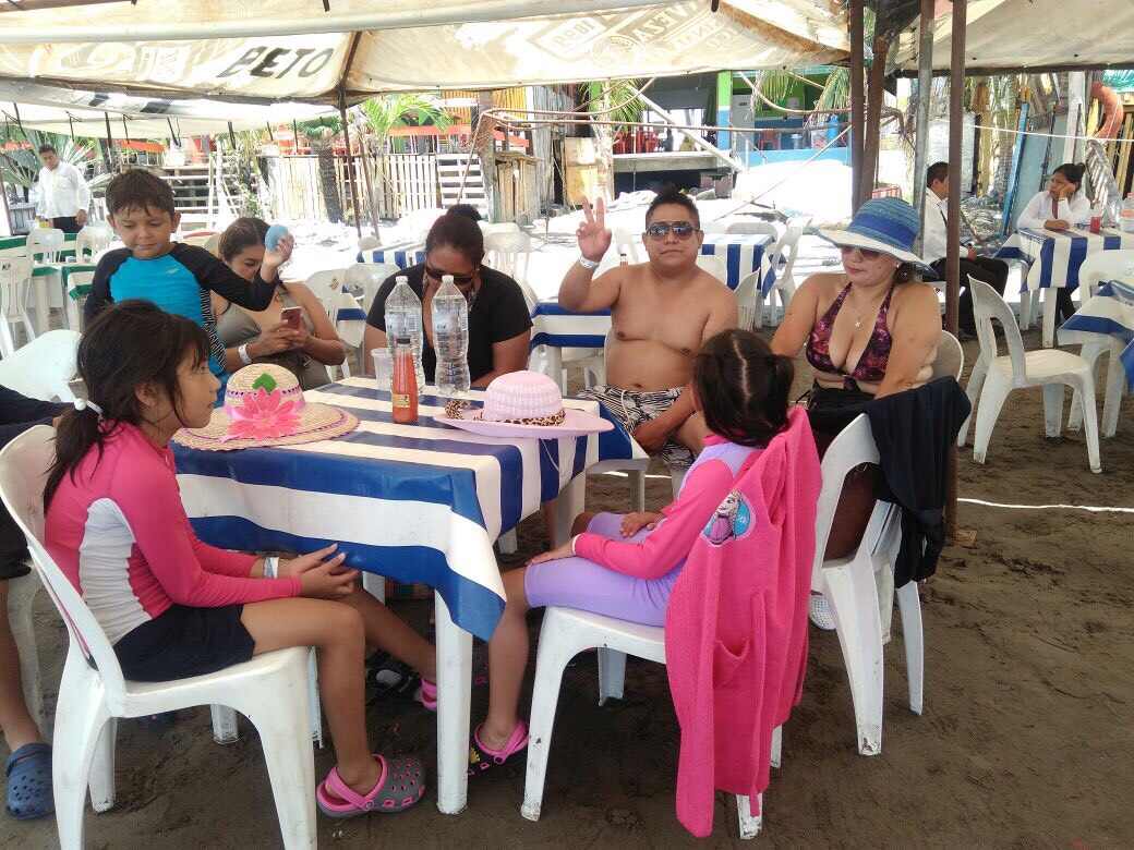 Bajas ventas tuvieron palaperos durante este verano