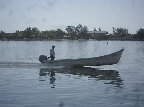 Pescadores exigen a Pemex tome medidas para evitar contingencias ambientales