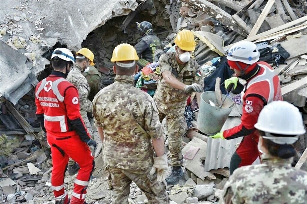 Dos muertos y varios heridos por sismo en isla italiana de Ischia