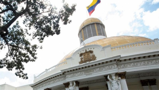 Militares impiden acceso de diputados a sede legislativa en Venezuela