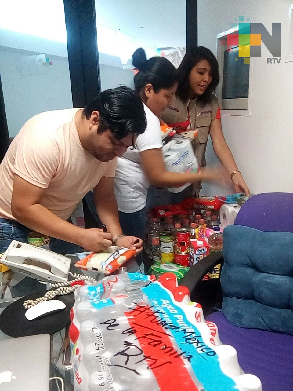 RTV Coatzacoalcos se une a la colecta de víveres para damnificados