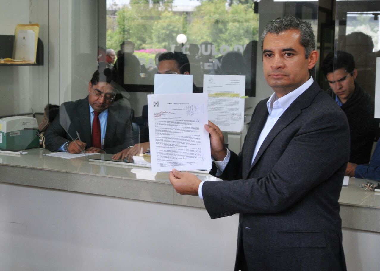 Cero dinero público a partidos y cero diputados y senadores plurinominales: PRI