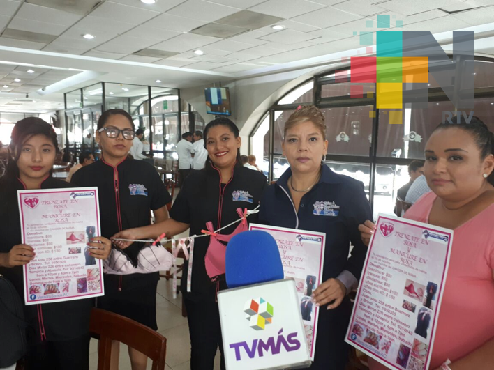 Ofrecen servicios de belleza para apoyar campañas de detección de cáncer de mama