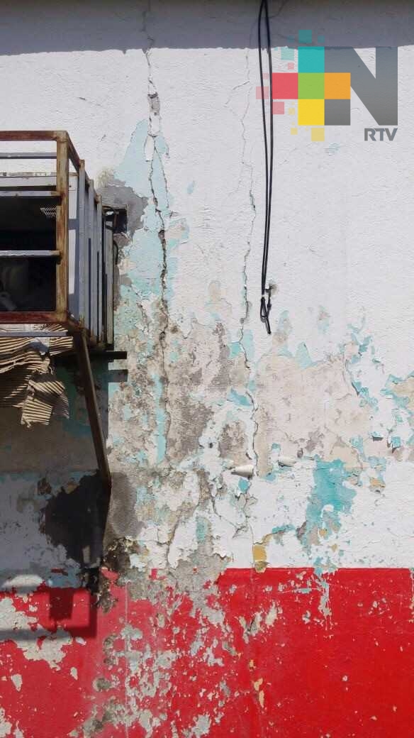 Escuelas y hospitales de Tierra Blanca presentan daños por sismo