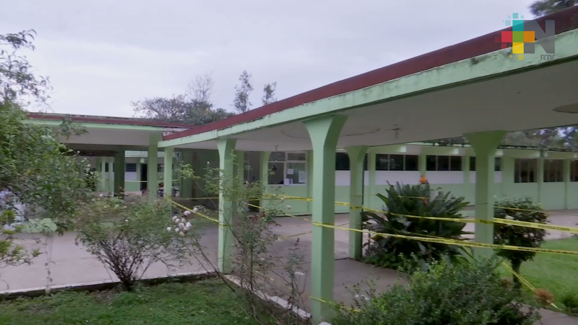 Con daños, escuelas de Coatepec