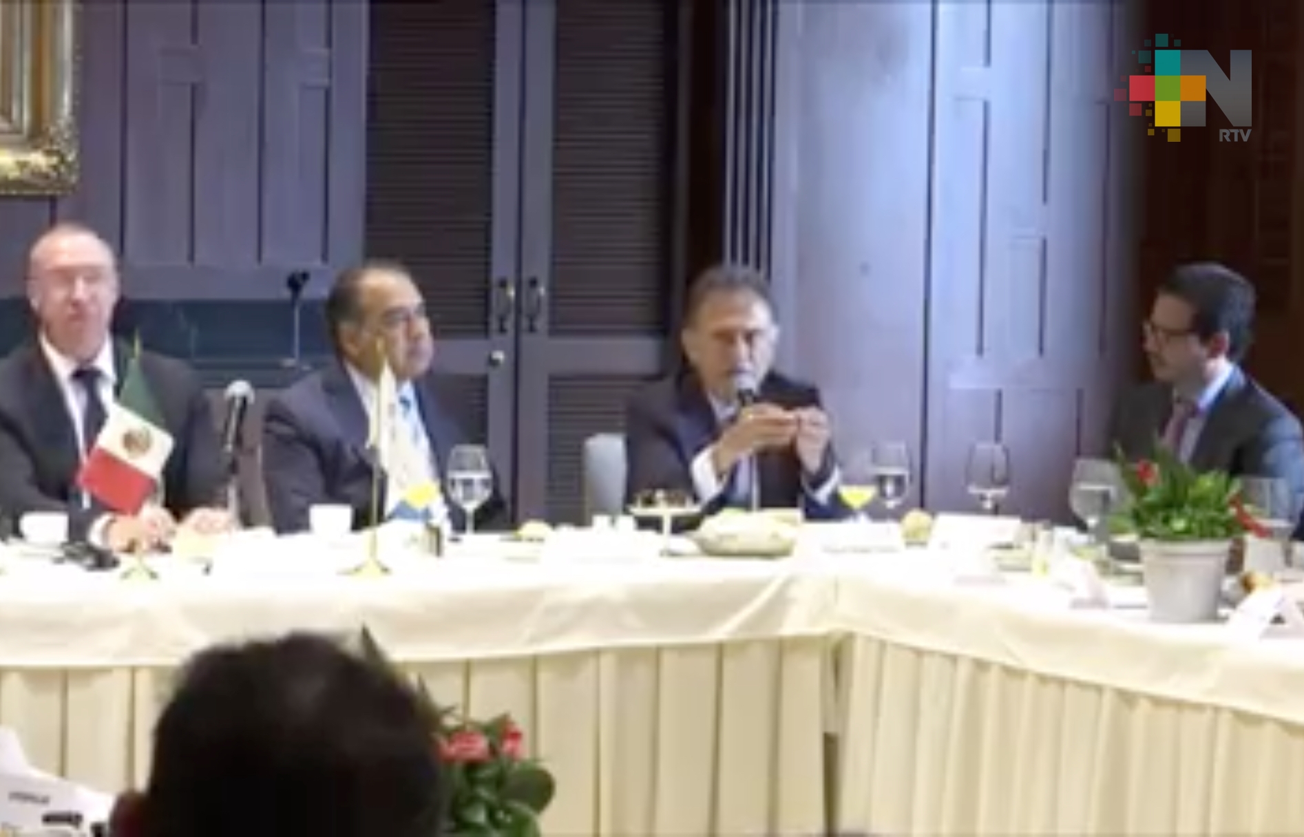 Se reúne gobernador Yunes con directivos de empresas globales en CDMX; los invita a invertir en Veracruz