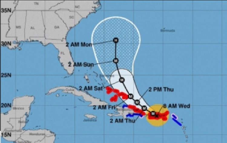 Letal huracán María toca tierra en Puerto Rico