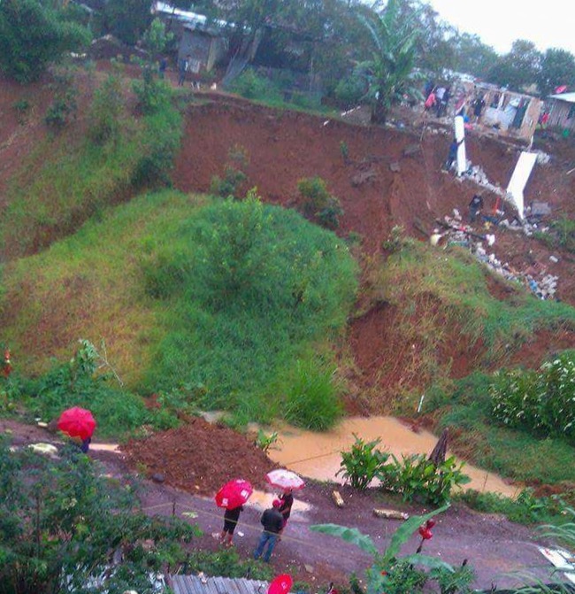 Derrumbes y deslaves en Xalapa y la región por Katia; tome precauciones