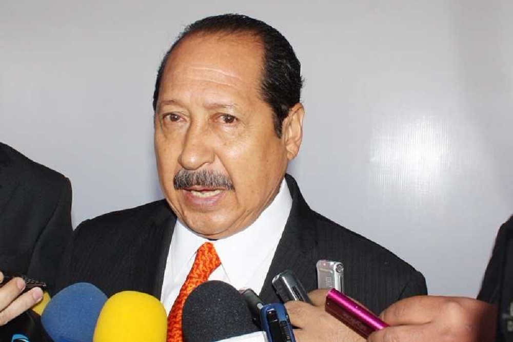 Renuncia Leonel Godoy al PRD, inconforme con Frente Amplio Democrático