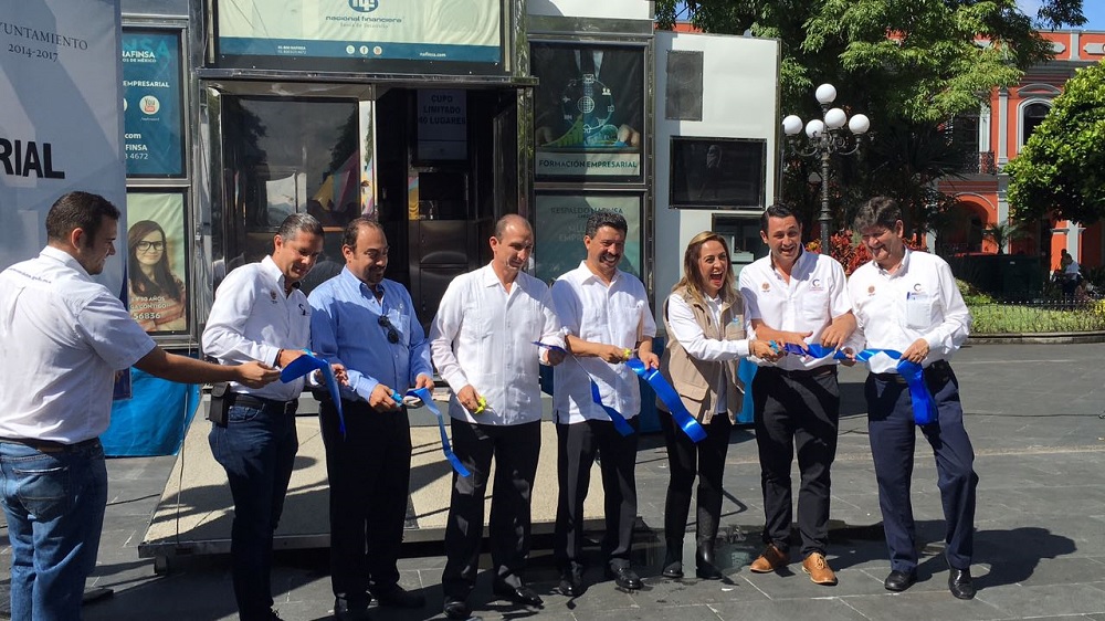 A Córdoba llega tráiler Nafin para ofrecer talleres y cursos a emprendedores