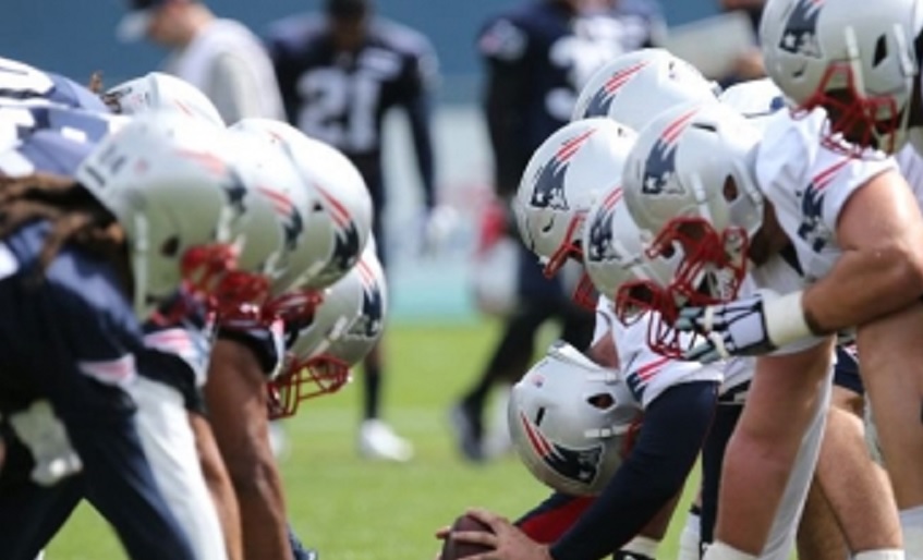 Inicia campeón Nueva Inglaterra temporada 2017 de NFL vs Jefes