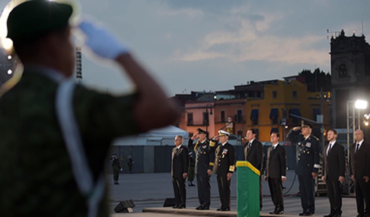 Encabeza EPN ceremonia en memoria de las personas que perdieron la vida en el sismo de 1985