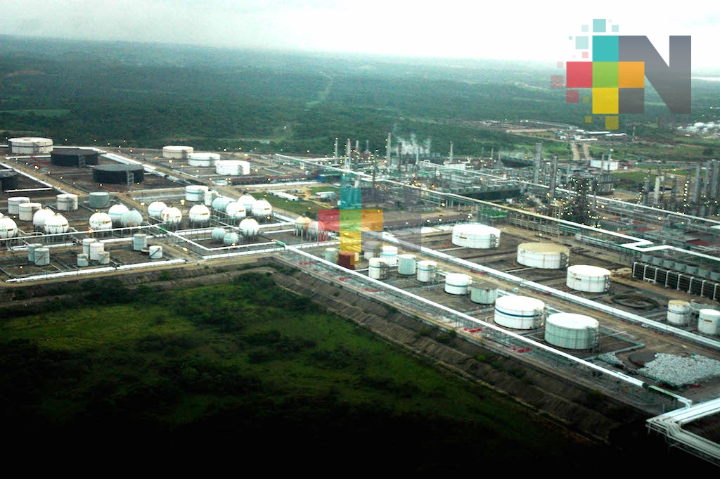 Peña Nieto emite hoy declaratoria de Zona Económica Especial que incluye a Coatzacoalcos