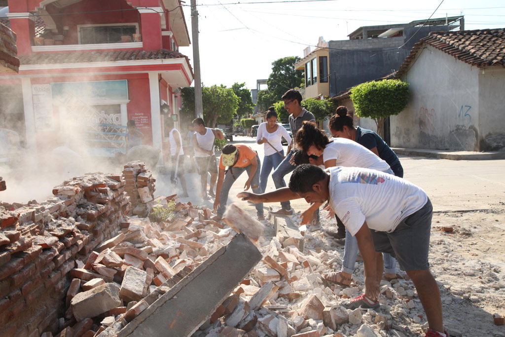 Diócesis de Coatzacoalcos sigue apoyando a familias de Oaxaca afectadas por el sismo del 7 de septiembre