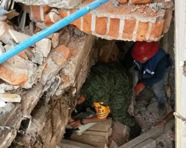 Rescatan 11 niños con vida y 26 cuerpos recuperados en escuela Rébsamen