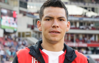 Con doblete, Hirving Lozano es el mexicano más destacado en Europa