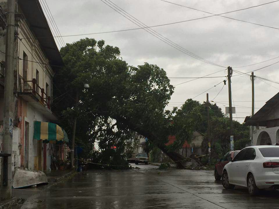 Katia causa ya afectaciones en 26 municipios; se mantiene la alerta roja en la zona norte