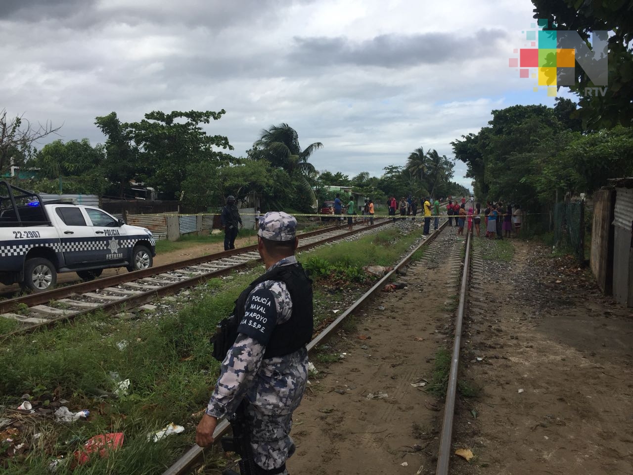 Muere migrante al caer de tren