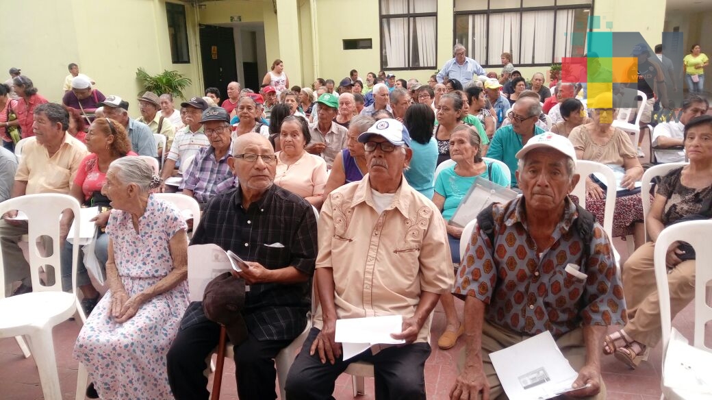 En Coatzacoalcos, adultos mayores recibirán pago de «Más 65»