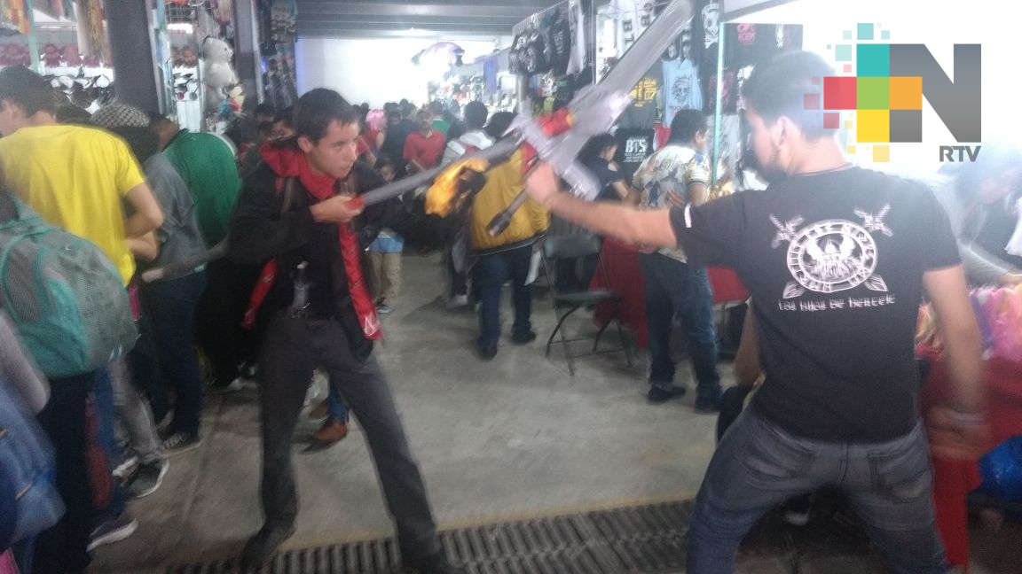 El mundo de la fantasía reúne a varias generaciones en la Expo Animex Xalapa 2017