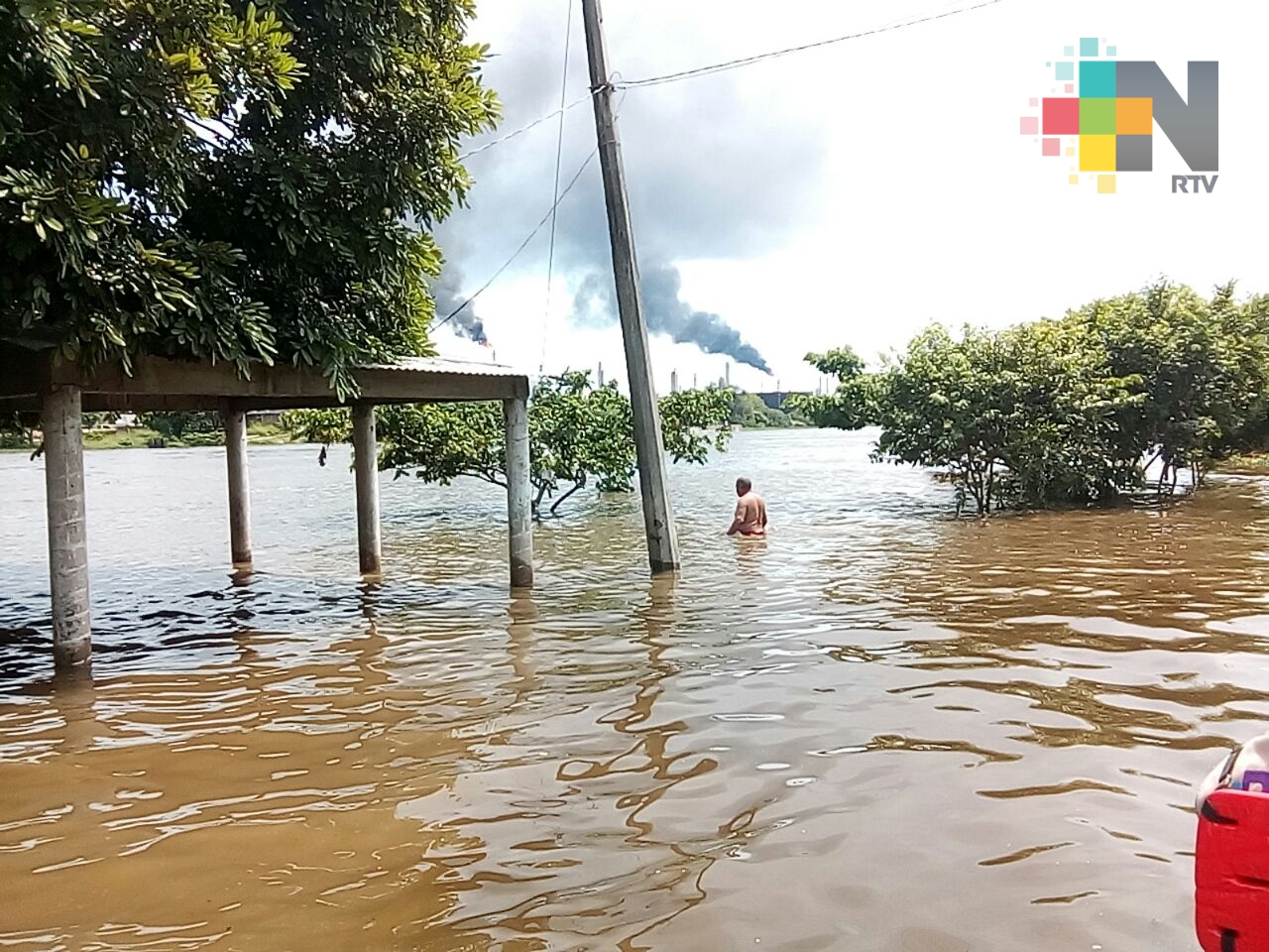 Comunidad de Capoacan inundadas ante la crecida del río Coatzacoalcos