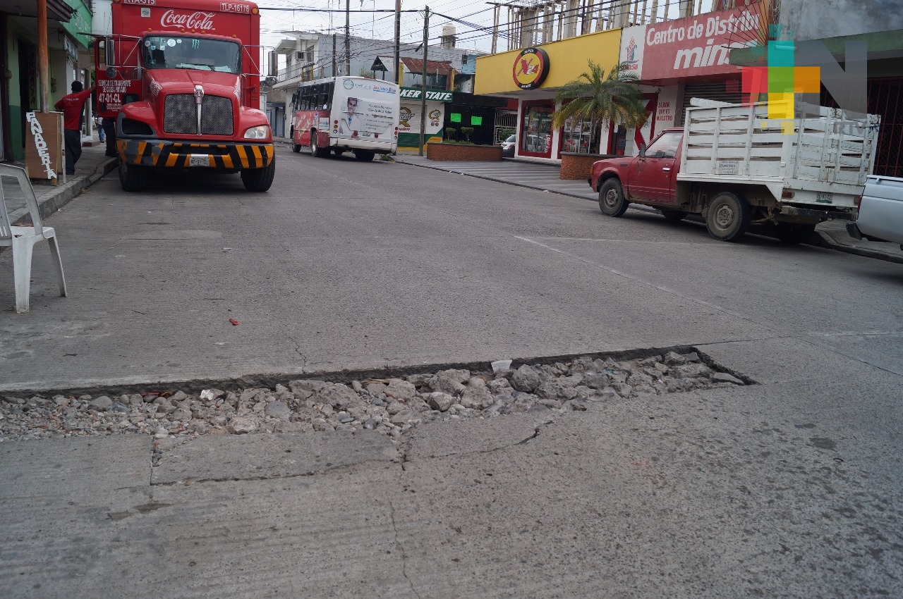 Obras inconclusas afectan a automovilistas de Martínez de la Torre