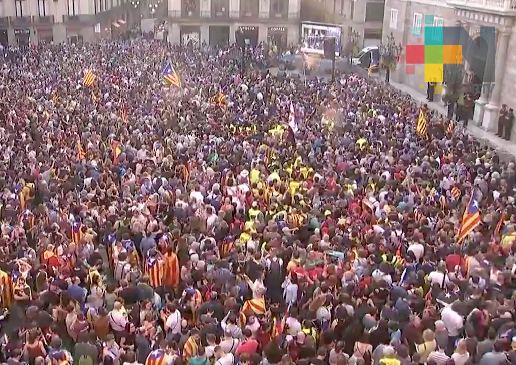 Declara Parlamento de Cataluña independencia respecto de España