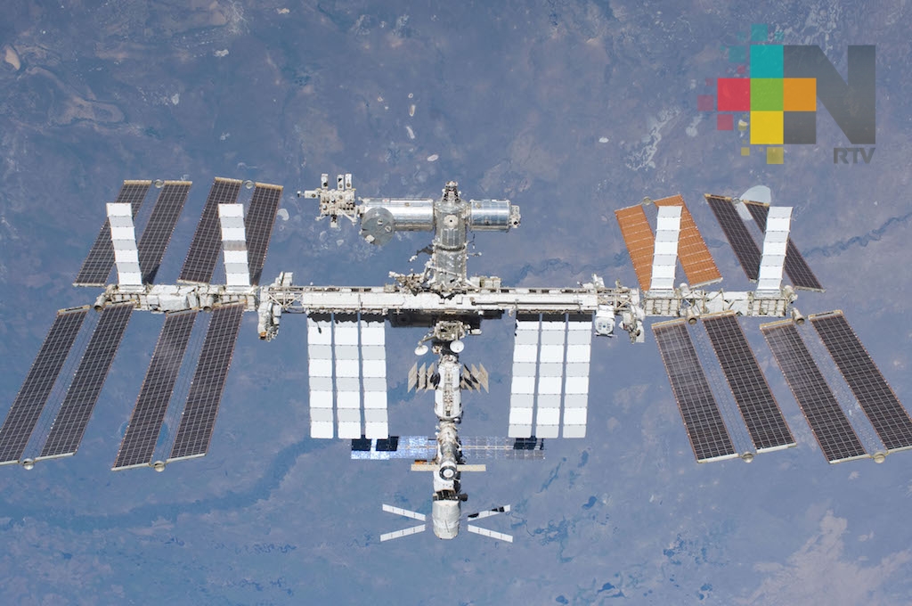 Carguero ruso llega con suministros a la Estación Espacial Internacional