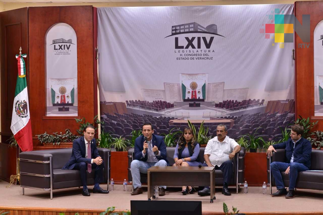 Realizan diputados del PAN foro sobre labor legislativa