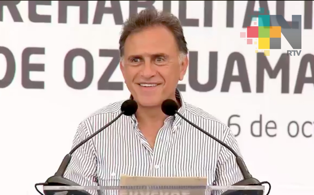 Gobernador Yunes inaugura rehabilitación del hospital de Ozuluama de Mascareñas