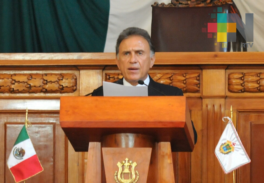 Instruye gobernador Yunes al Contralor acelerar investigación contra Karime Macías