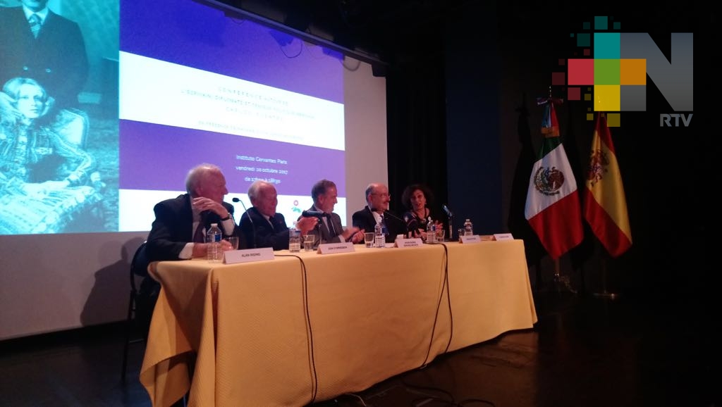 Rinden Homenaje a Carlos Fuentes en París