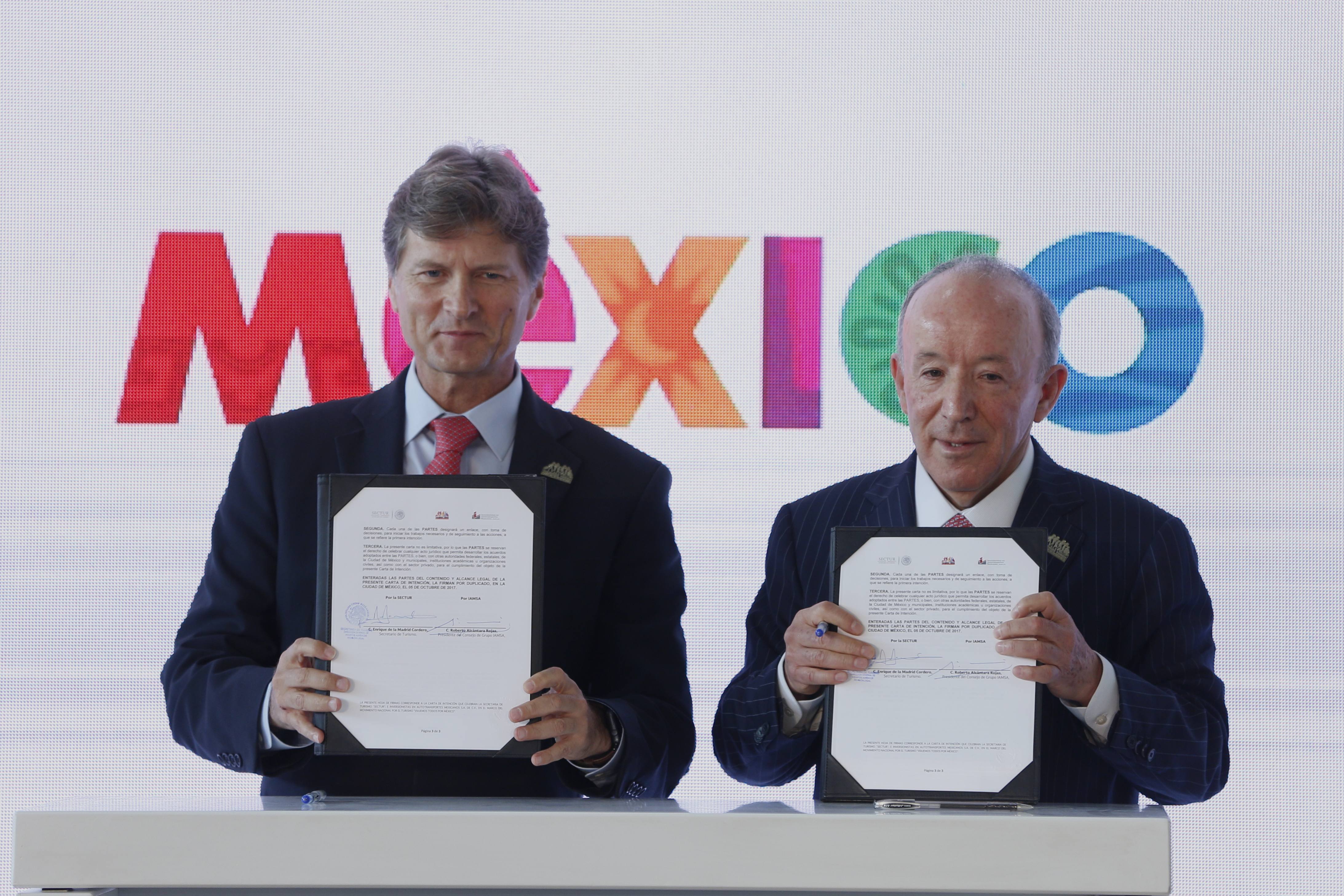 Suscriben Sectur y IAMSA convenio para impulsar conectividad terrestre y aérea en México