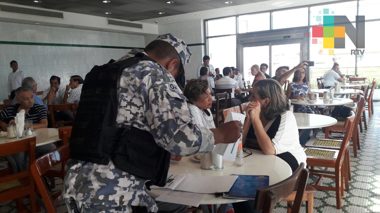 FGE cesa a policías que intentaron detener a mujer de manera ilegal