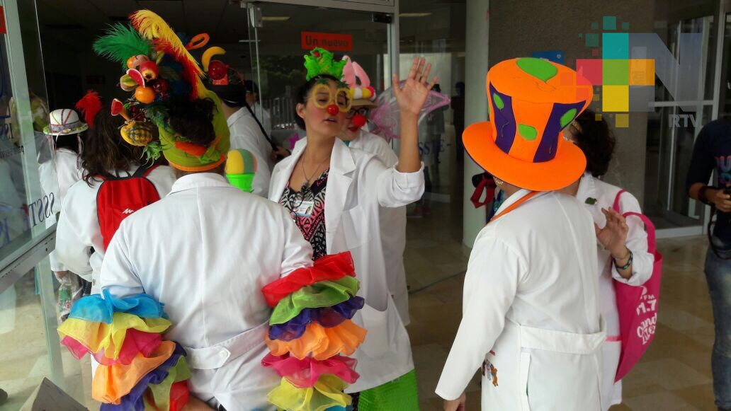Doctor Payaso inicia visitas al hospital del ISSSTE Díaz Mirón de Veracruz