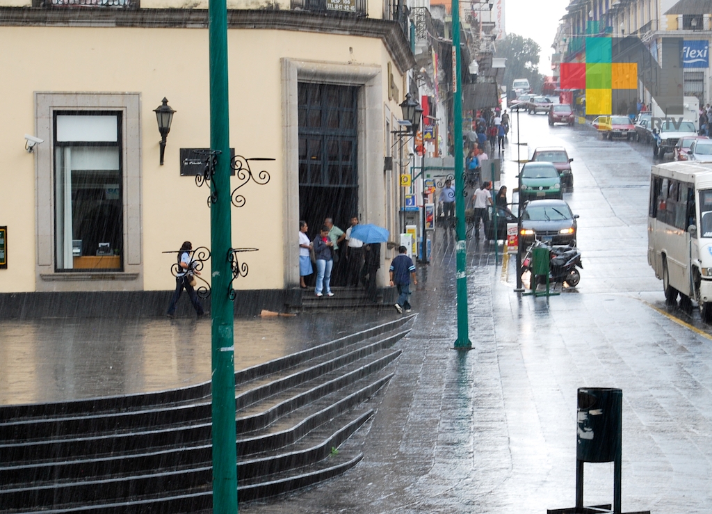 Fin de semana aumentarán lluvias y tormentas por entrada de frente frío en estado de Veracruz
