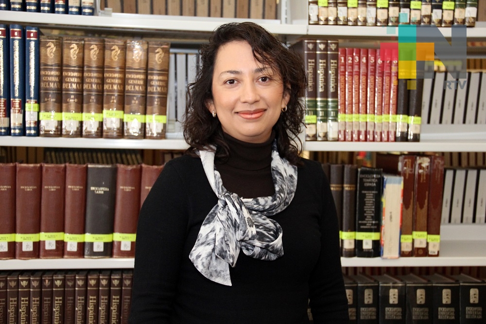 Necesario impulsar en los ayuntamientos el servicio civil de carrera: Catedrática de la UV