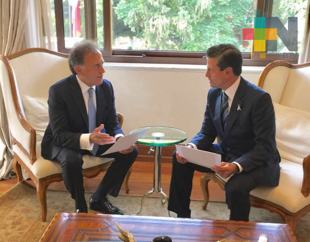Se reúnen el gobernador Yunes y el presidente Peña Nieto; evaluaron daños por fenómenos naturales y acciones para su reparación