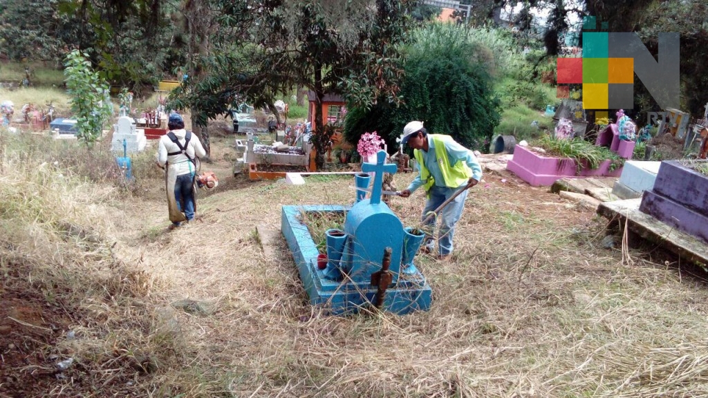 Ayuntamiento de Xalapa mantiene listos panteones municipales