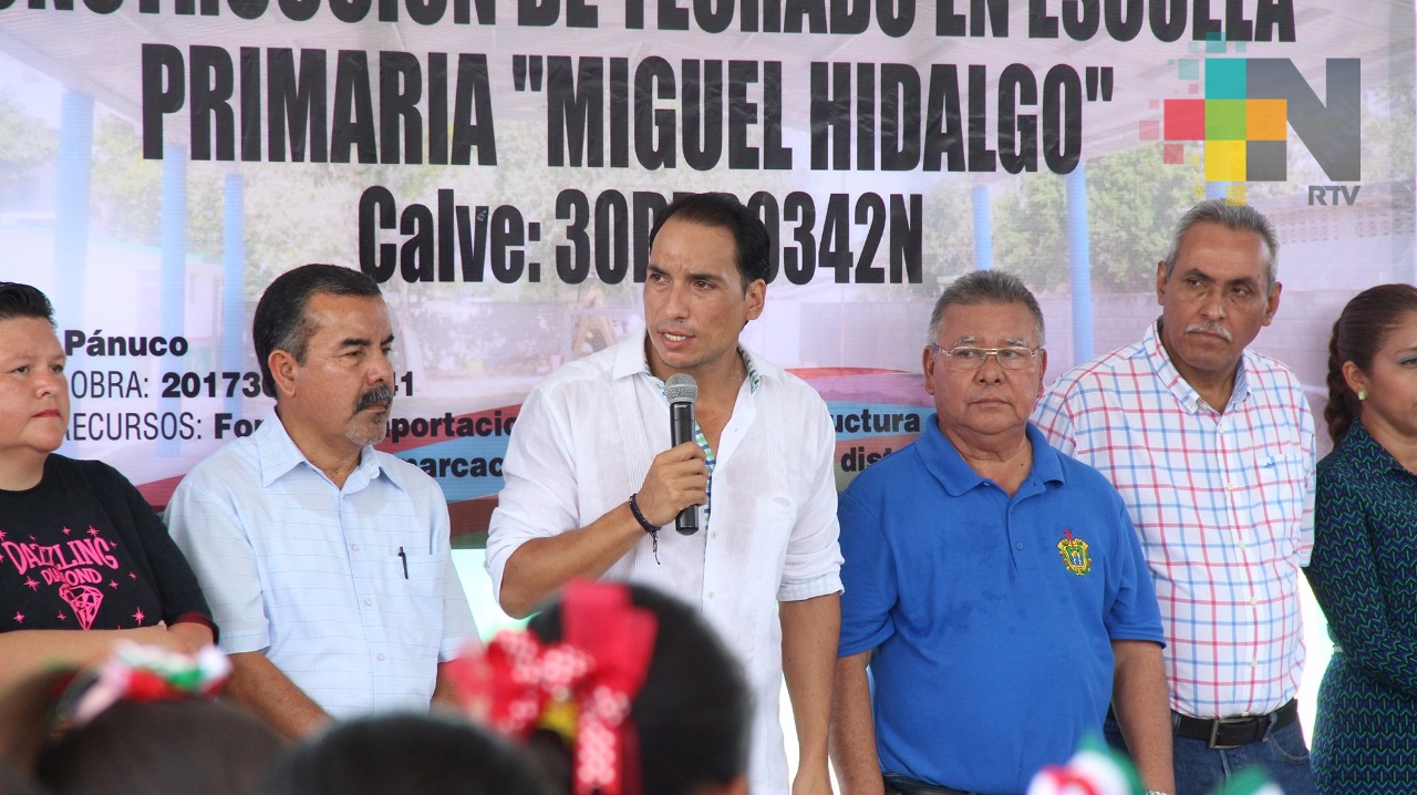 Inauguran techado de escuela primaria en Pánuco