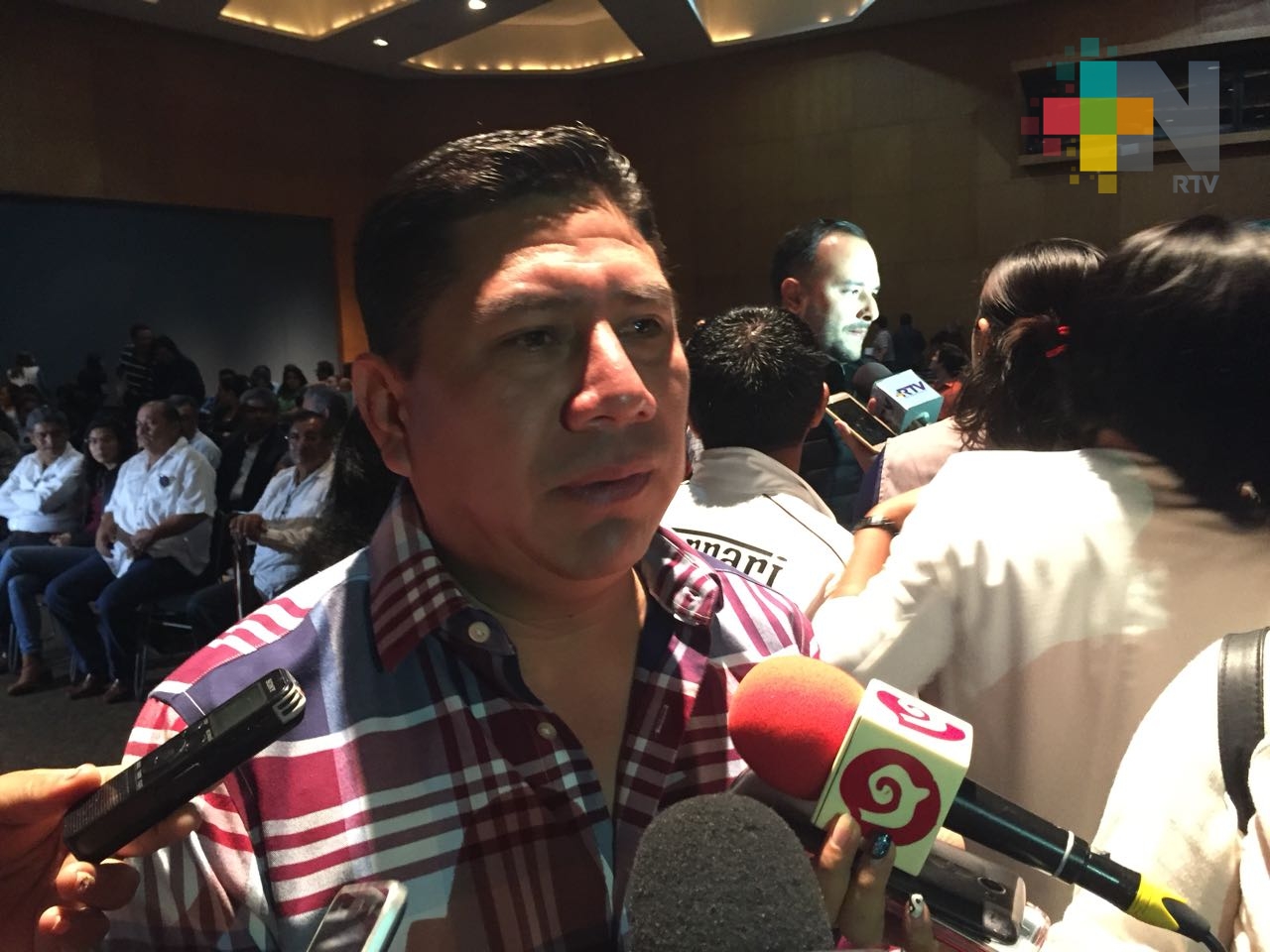 Transportistas integran frente en común para trabajar en ZEE