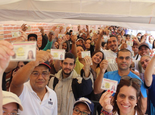 Alta participación registran las elecciones regionales en Venezuela
