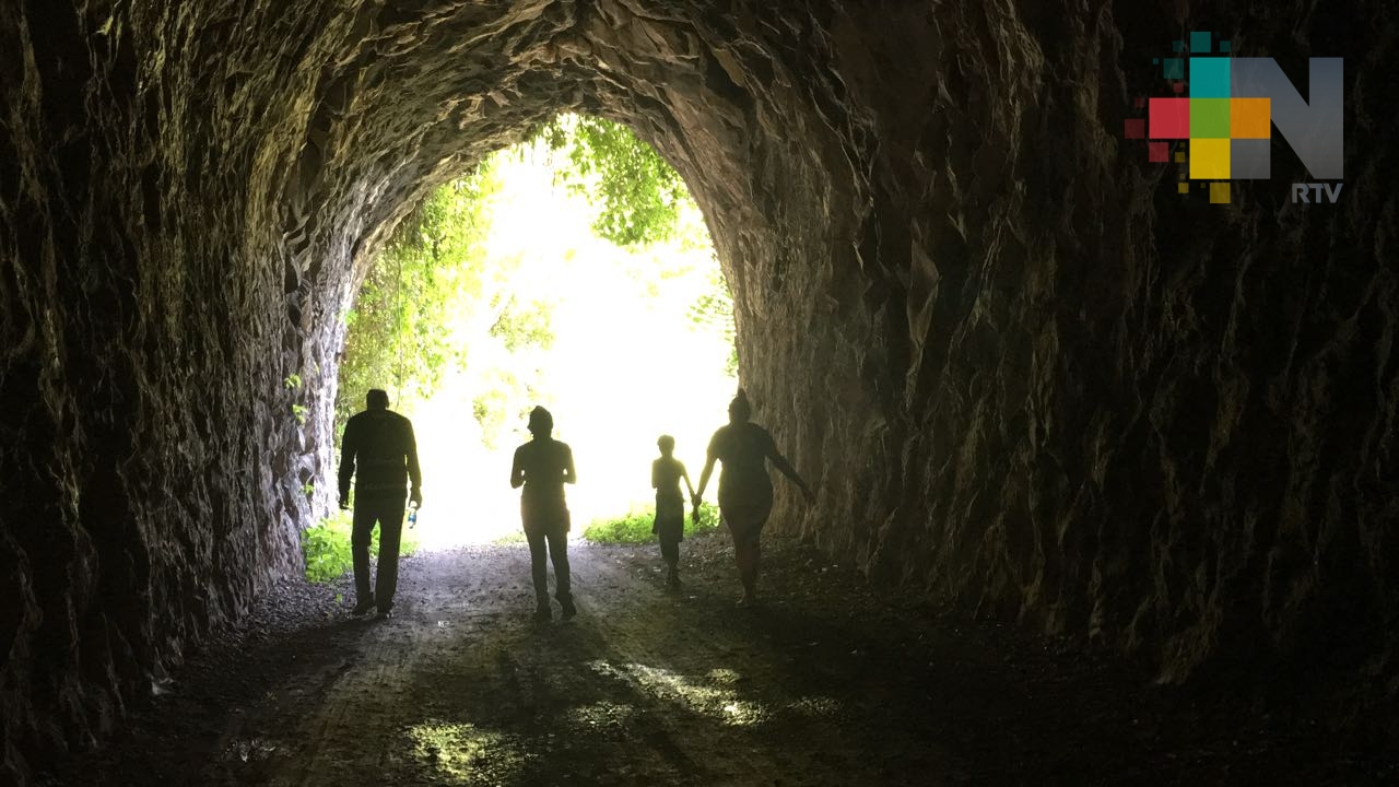 Buscan jóvenes promover atractivos ecoturisticos de Atoyac